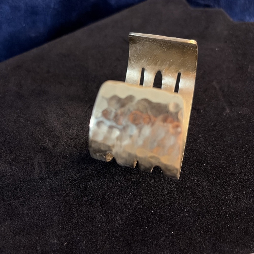 Rustic Cuff Gold Tone Multi-Band Cutout Cuff & Textured Leaf Bangle Sold As Pair - Picture 7 of 13